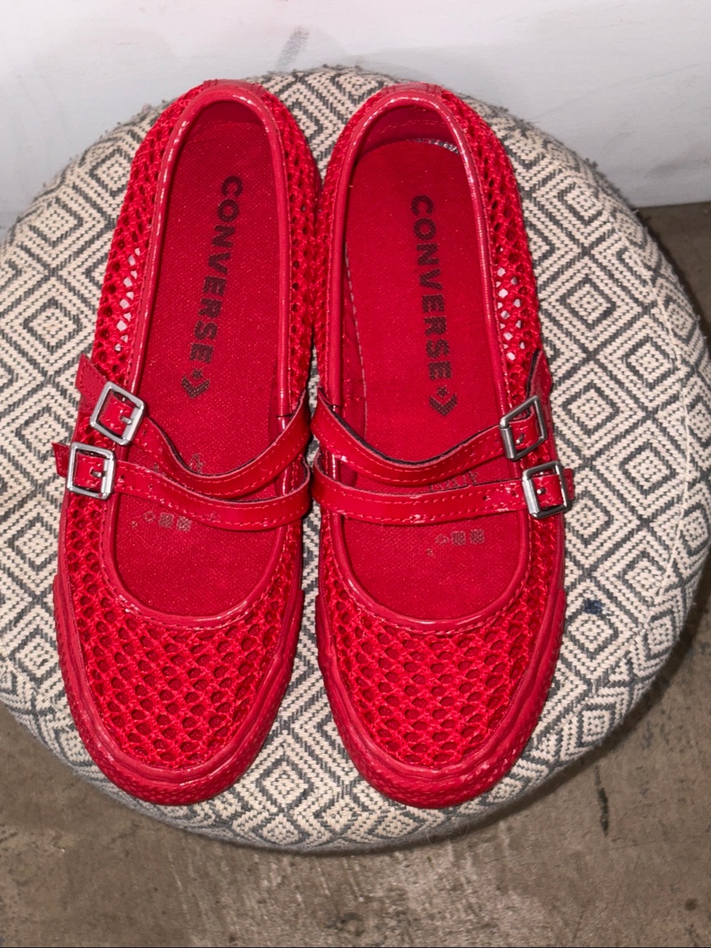 Converse Women’s Size 5.5 Red Mary Jane Sneakers Double Buckle Mesh NEW NO TAGS - Picture 2 of 6